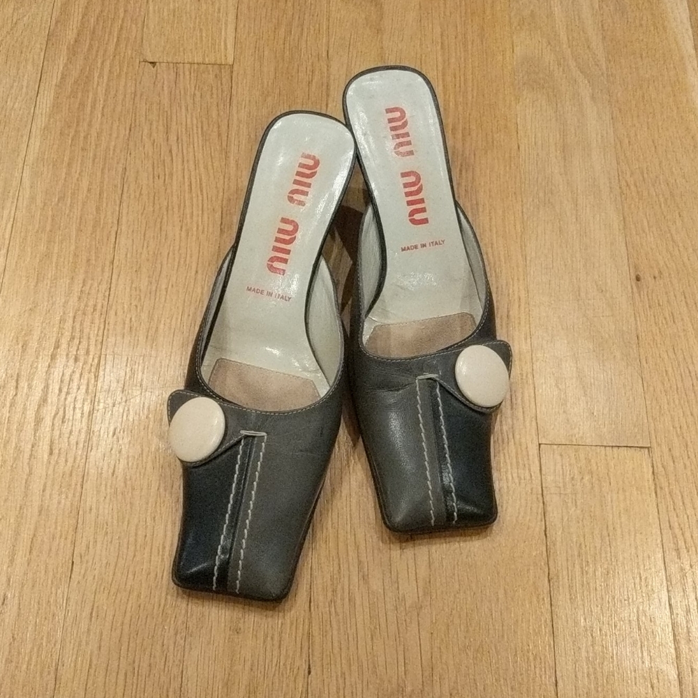 Miu Miu classic vintage Kitten Heel Slip-On